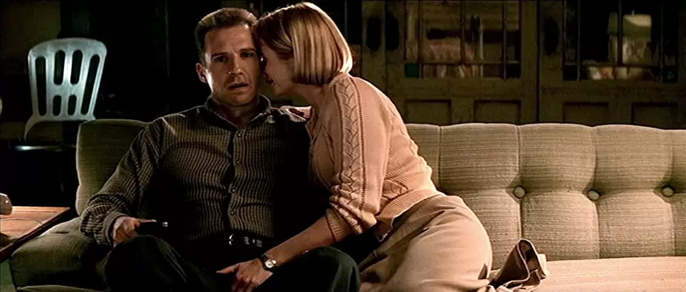 「レッド・ドラゴン」レイフ・ファインズ & エミリー・ワトソンの画像