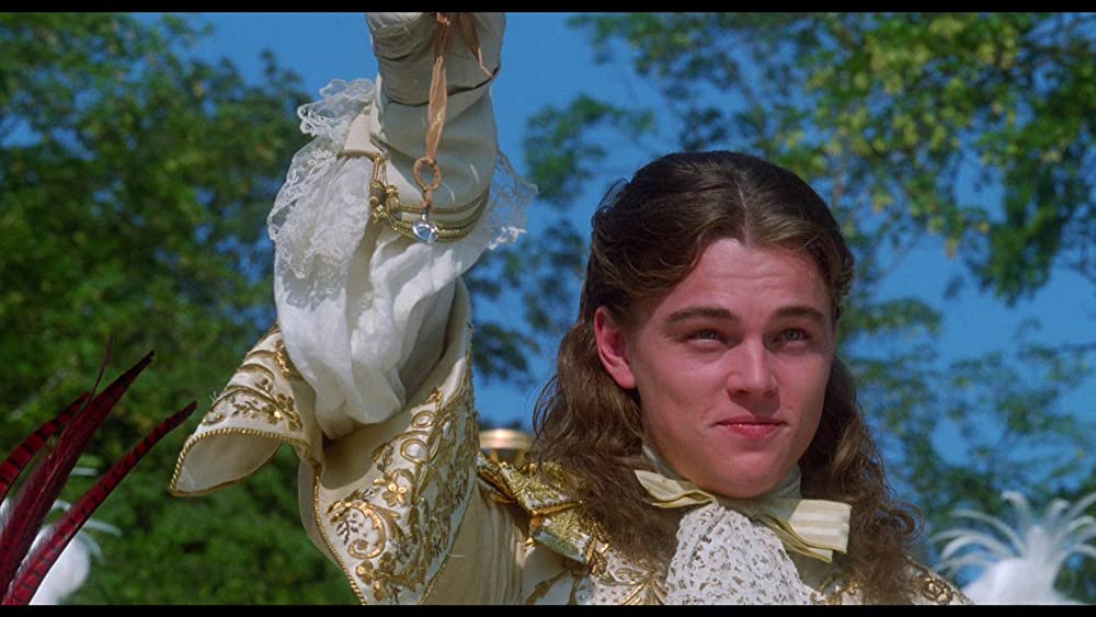 仮面の男の画像