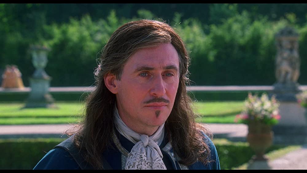 仮面の男の画像