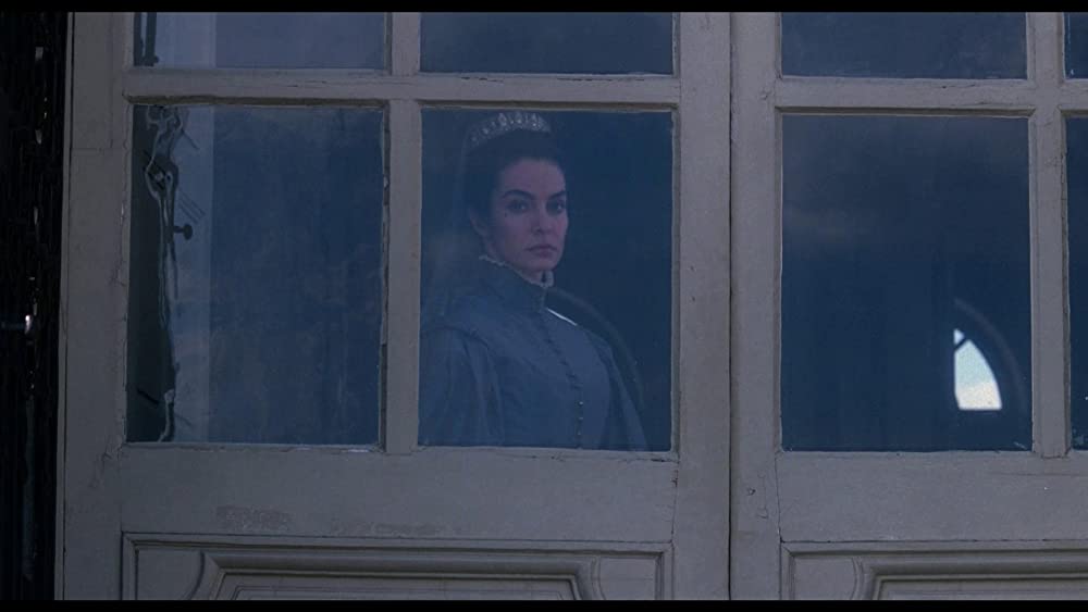 仮面の男の画像