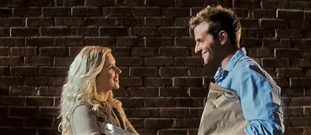 「そんな彼なら捨てちゃえば？」ブラッドリー・クーパー & スカーレット・ヨハンソンの画像