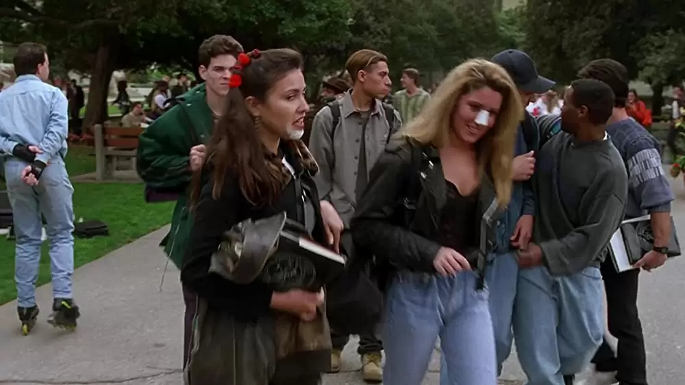 クルーレスの画像