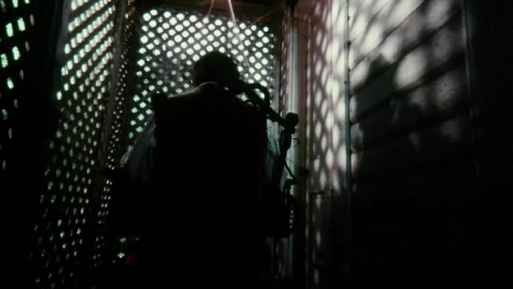 エッグシェルズ（原題）の画像