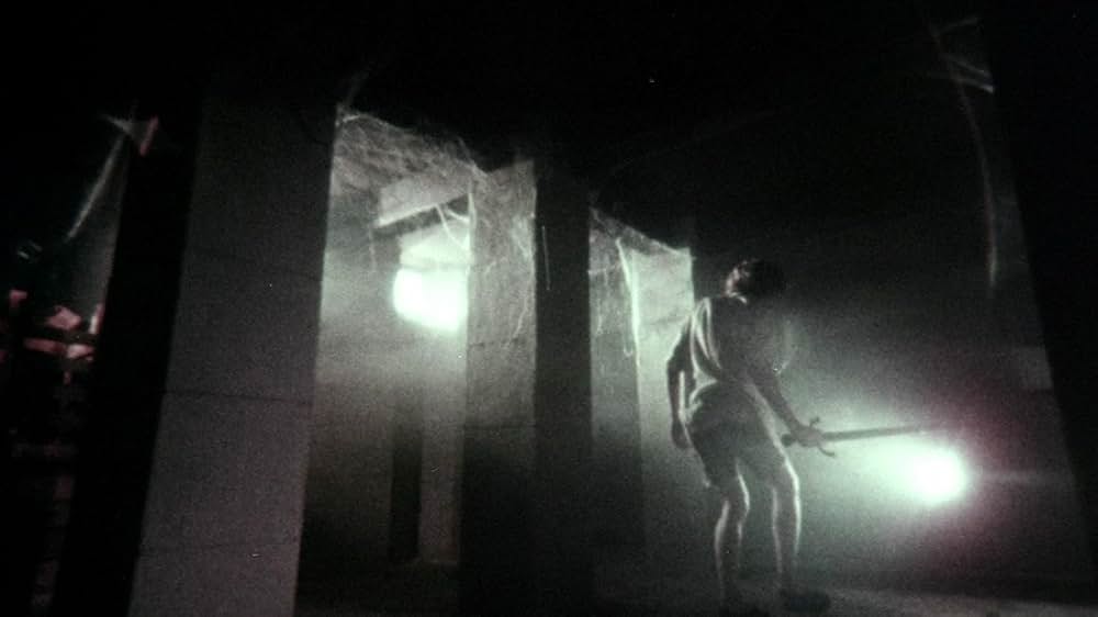 エッグシェルズ（原題）の画像