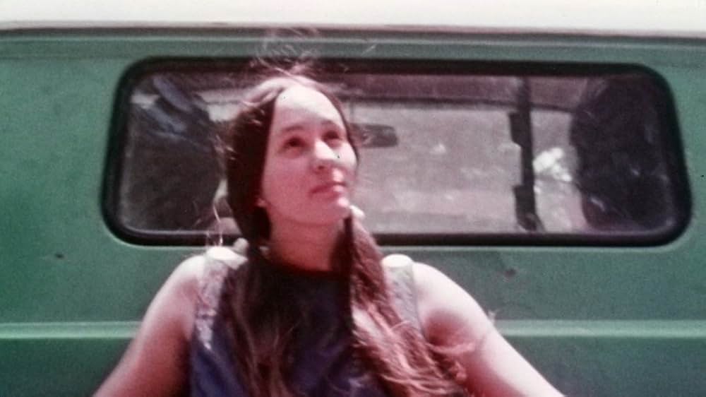 エッグシェルズ（原題）の画像