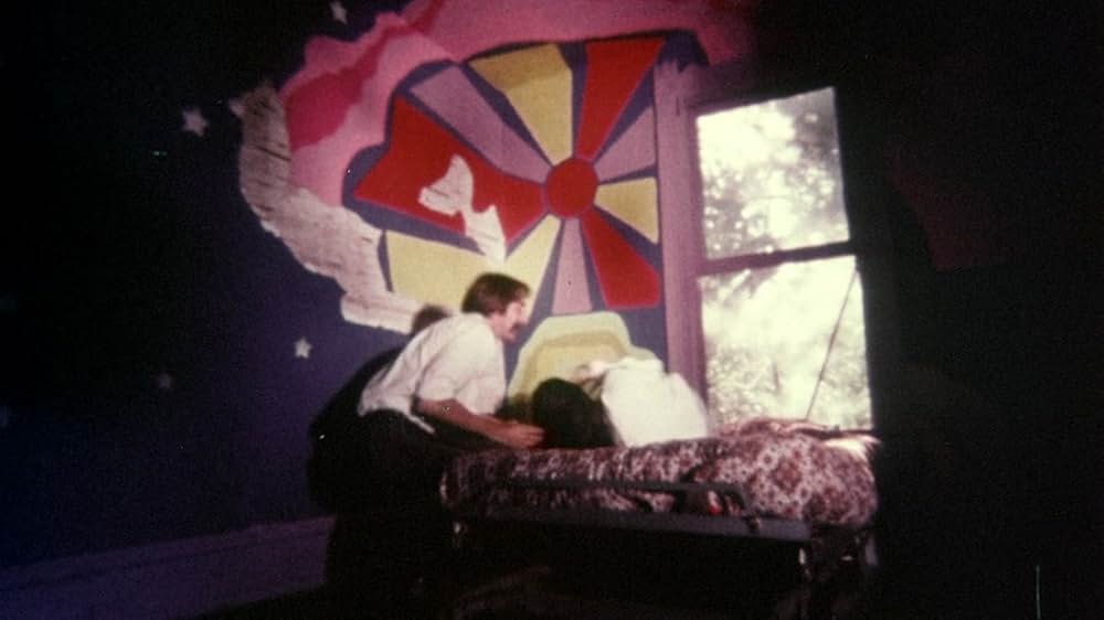 エッグシェルズ（原題）の画像