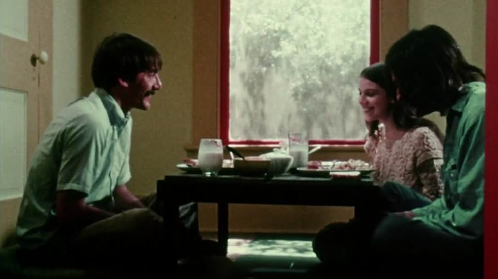 エッグシェルズ（原題）の画像