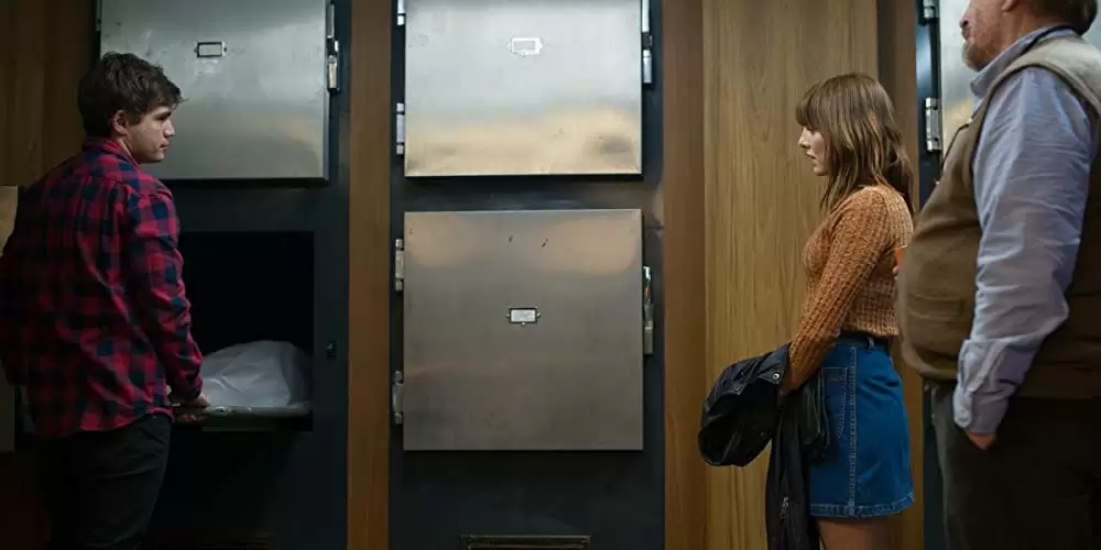 「ジェーン・ドウの解剖」ブライアン・コックス & エミール・ハーシュ & オフィリア・ラビボンドの画像