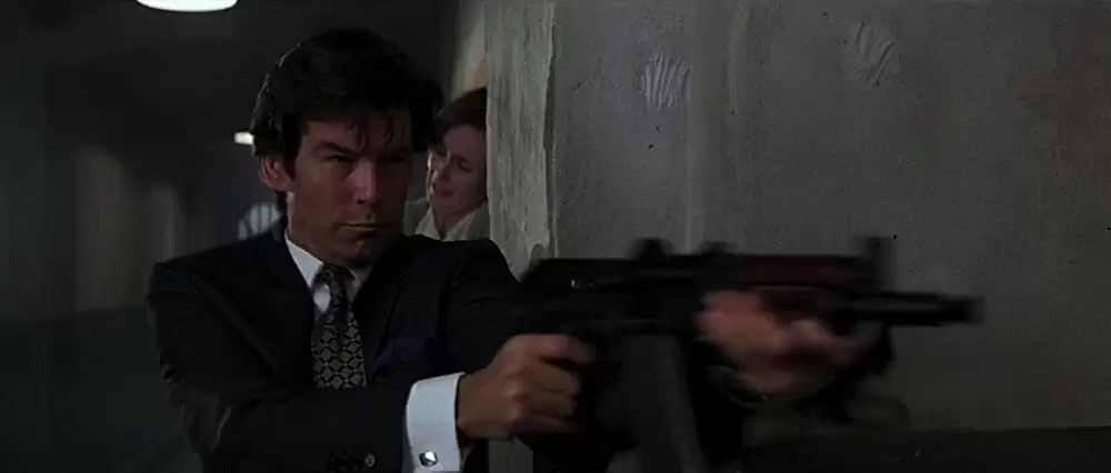 「007／ゴールデンアイ」ピアース・ブロスナン & ロビー・コルトレーン & イザベラ・スコルプコの画像