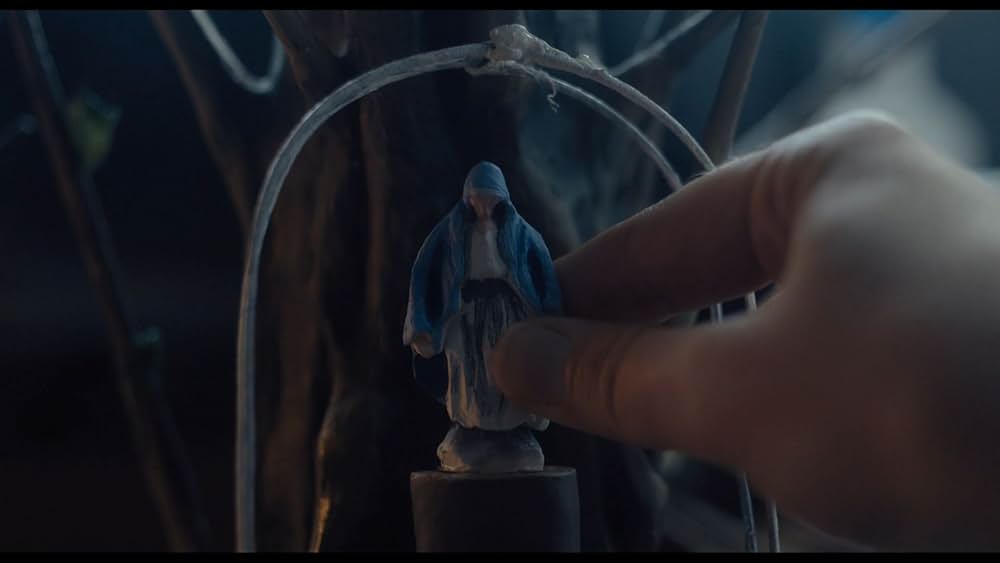 Don't Leave Home（原題）の画像