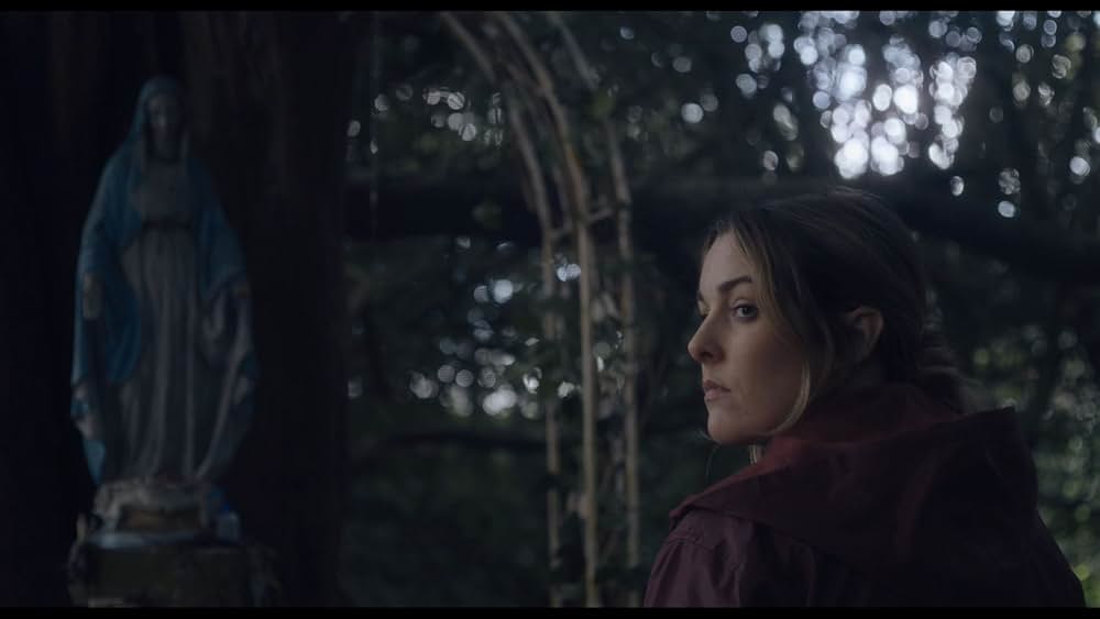 Don't Leave Home（原題）の画像