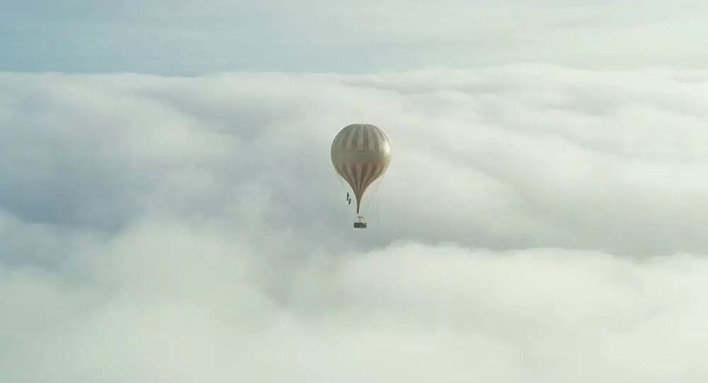 イントゥ・ザ・スカイ 気球で未来を変えたふたりの画像
