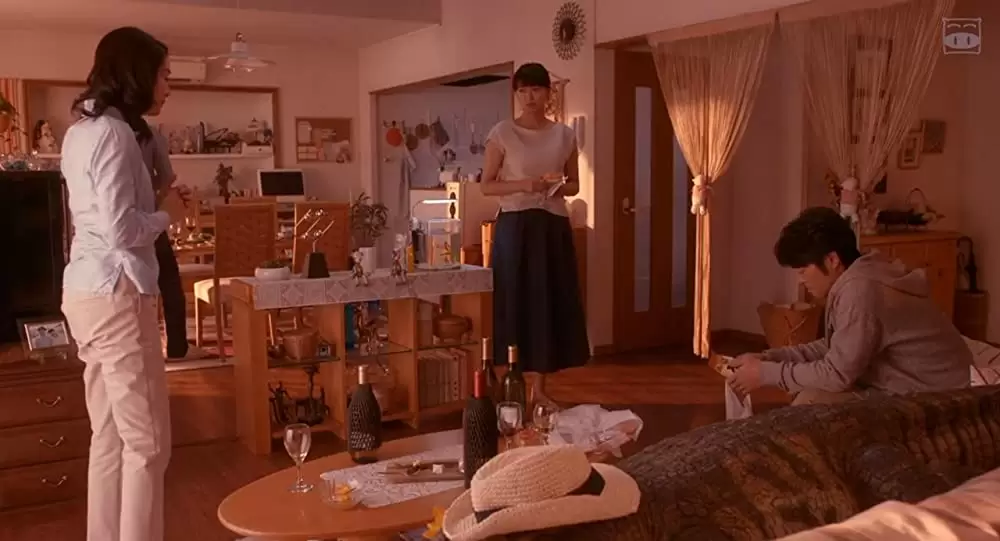 家に帰ると妻が必ず死んだふりをしています。の画像