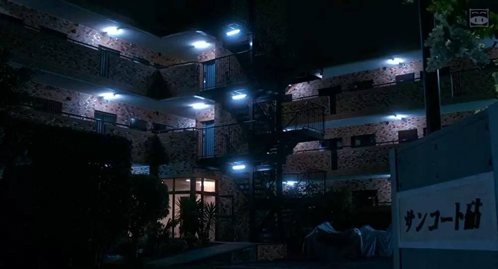 家に帰ると妻が必ず死んだふりをしています。の画像