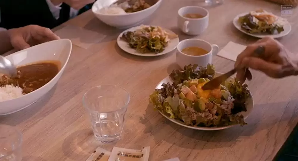 家に帰ると妻が必ず死んだふりをしています。の画像