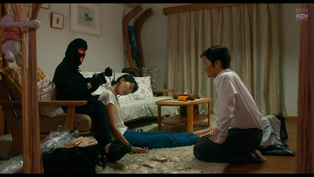 家に帰ると妻が必ず死んだふりをしています。の画像