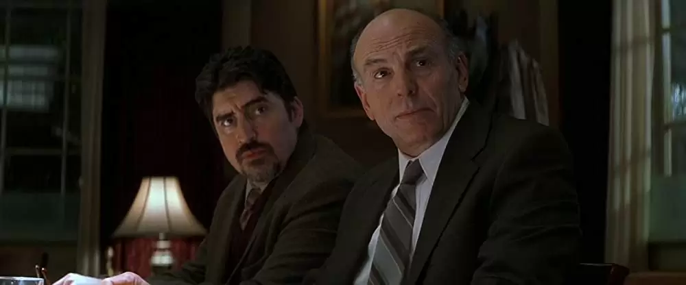 「アイデンティティー」アルフレッド・モリーナ & カーメン・アルジェンツィアノの画像