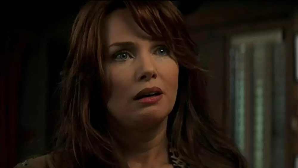 「アイデンティティー」レベッカ・デモーネイの画像