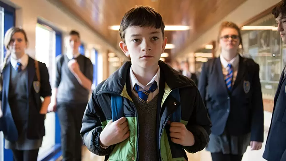 「怪物はささやく」ルイス・マクドゥーガルの画像