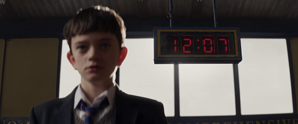 怪物はささやくの画像