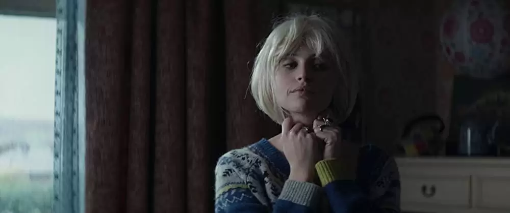 「怪物はささやく」フェリシティ・ジョーンズの画像