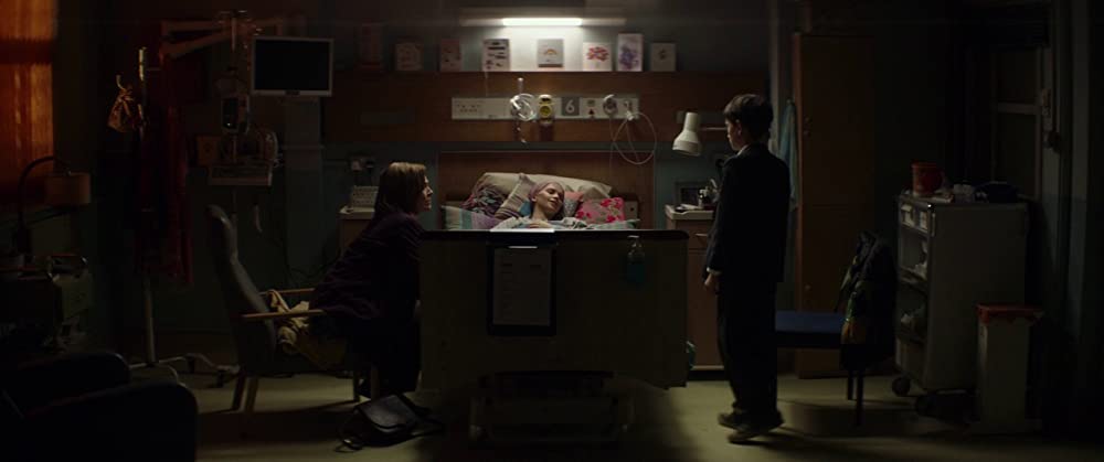 怪物はささやくの画像