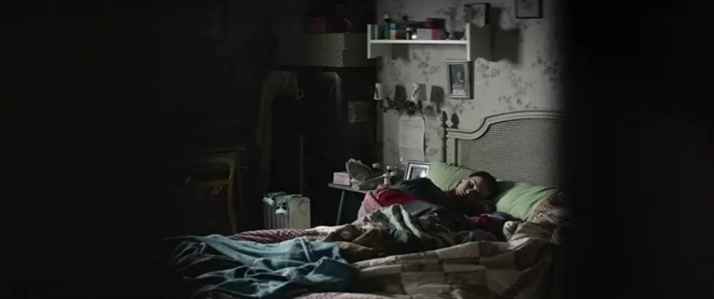 「怪物はささやく」フェリシティ・ジョーンズの画像