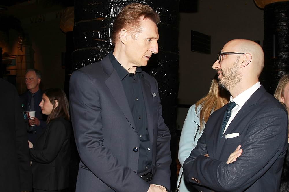 怪物はささやくの画像