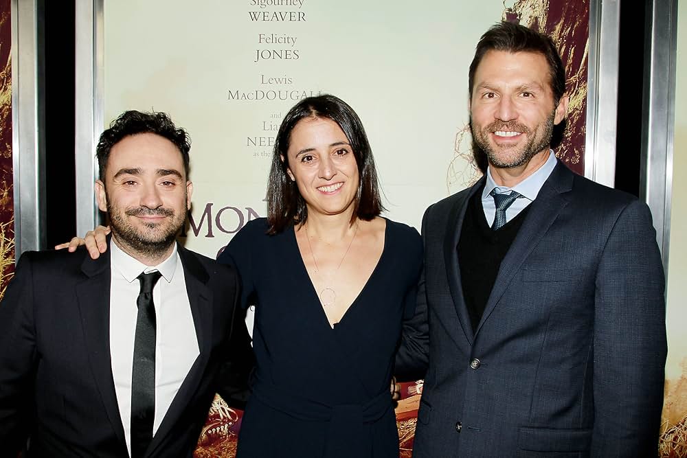 怪物はささやくの画像