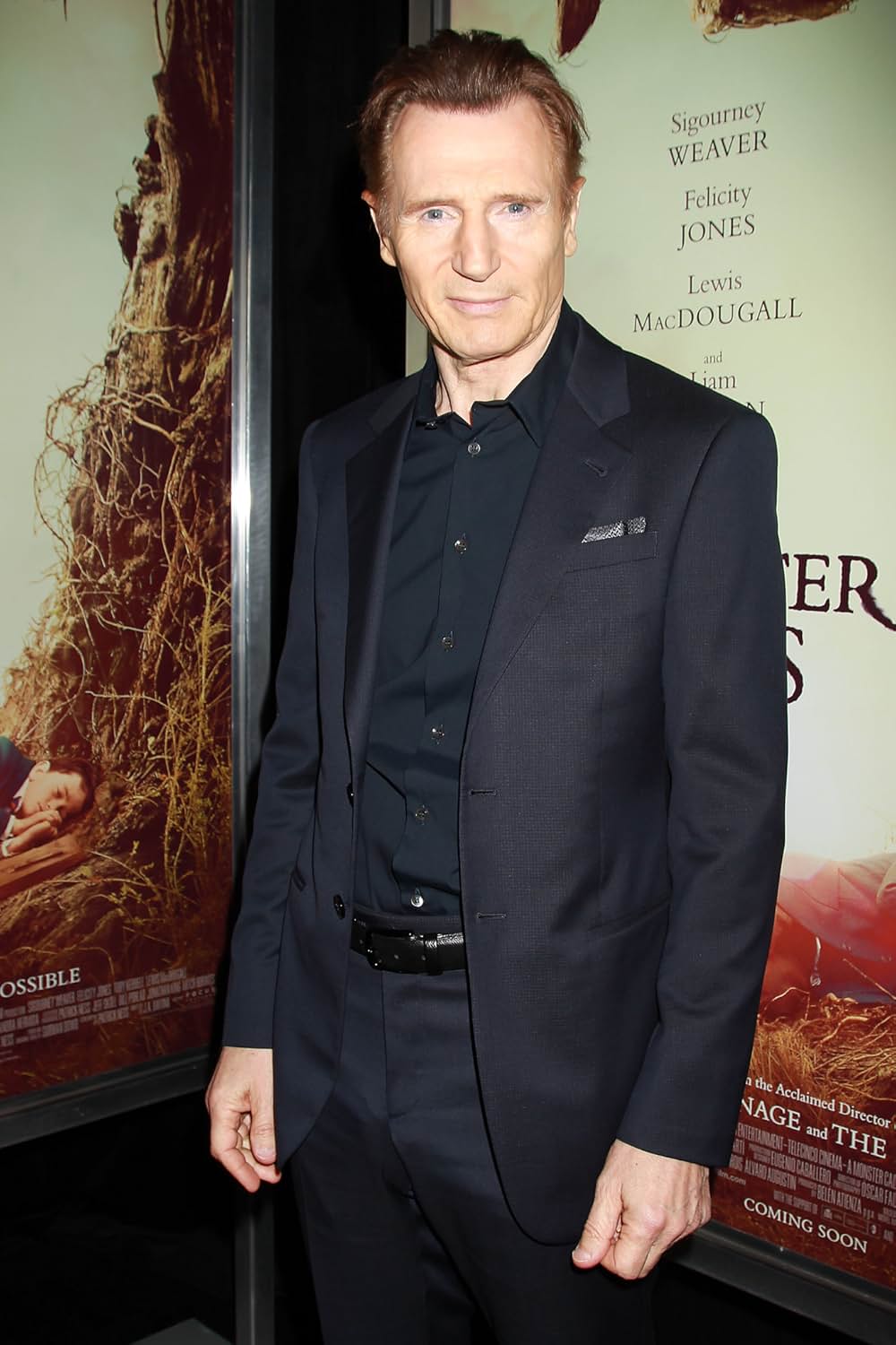 怪物はささやくの画像