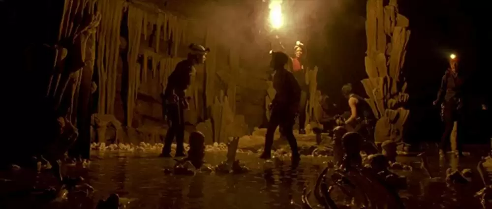 「ディセント」Natalie Mendoza & Shauna Macdonald & サスキア・マルダー & Alex Reid & ノラ＝ジェーン・ヌーン & マイアンナ・バーリングの画像