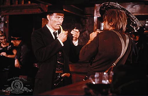 夕陽のガンマンの画像