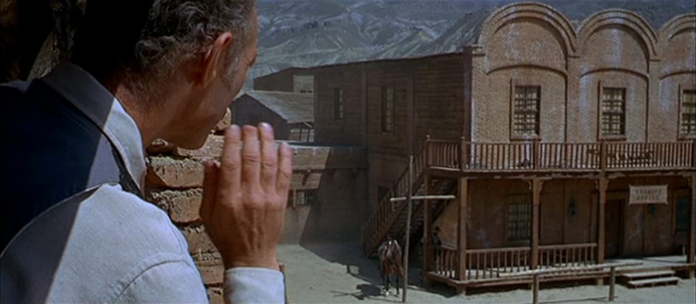 夕陽のガンマンの画像