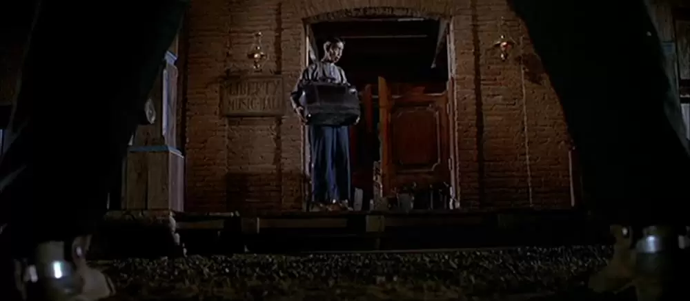 夕陽のガンマンの画像