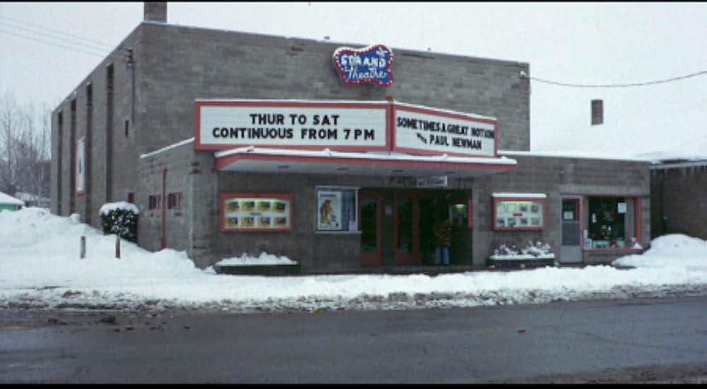 Cannibal Girls（原題）の画像