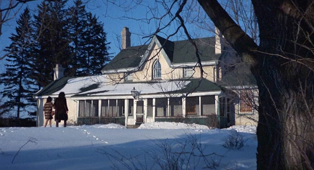 Cannibal Girls（原題）の画像