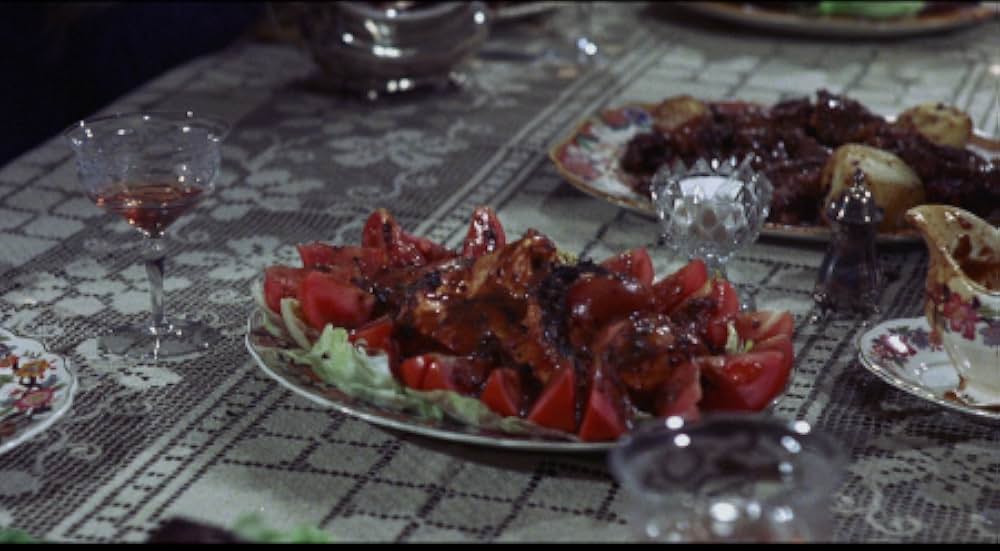 Cannibal Girls（原題）の画像