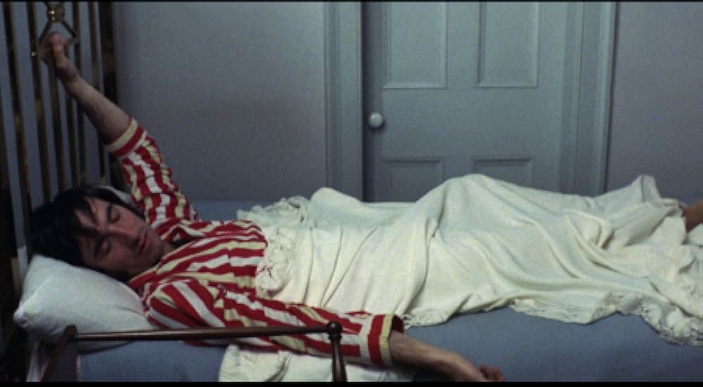 Cannibal Girls（原題）の画像