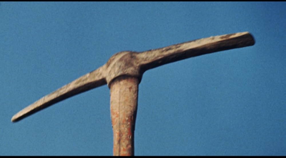 Cannibal Girls（原題）の画像