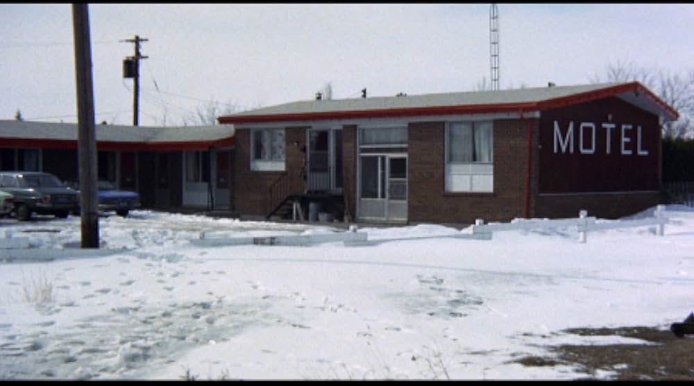 Cannibal Girls（原題）の画像