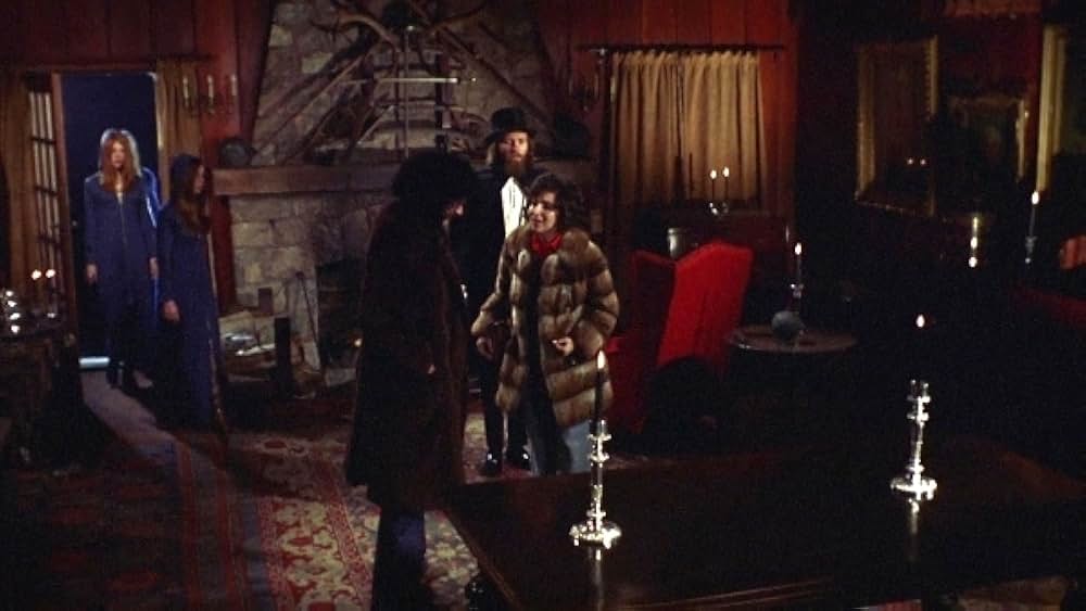 Cannibal Girls（原題）の画像