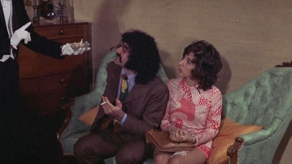 Cannibal Girls（原題）の画像