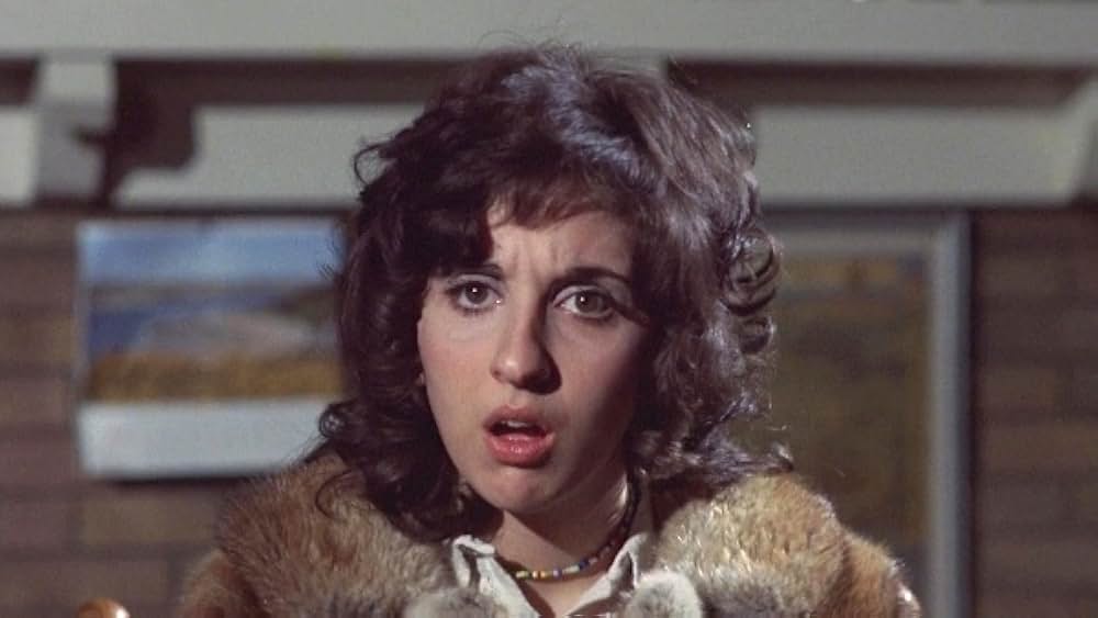 Cannibal Girls（原題）の画像