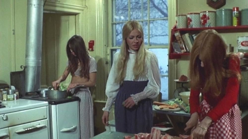 Cannibal Girls（原題）の画像