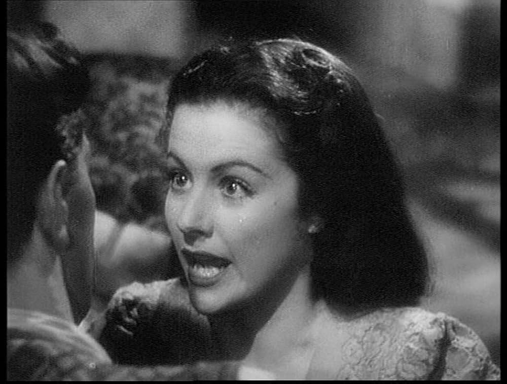 The Stars Look Down（原題）の画像