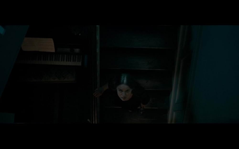 The Unfamiliar（原題）の画像