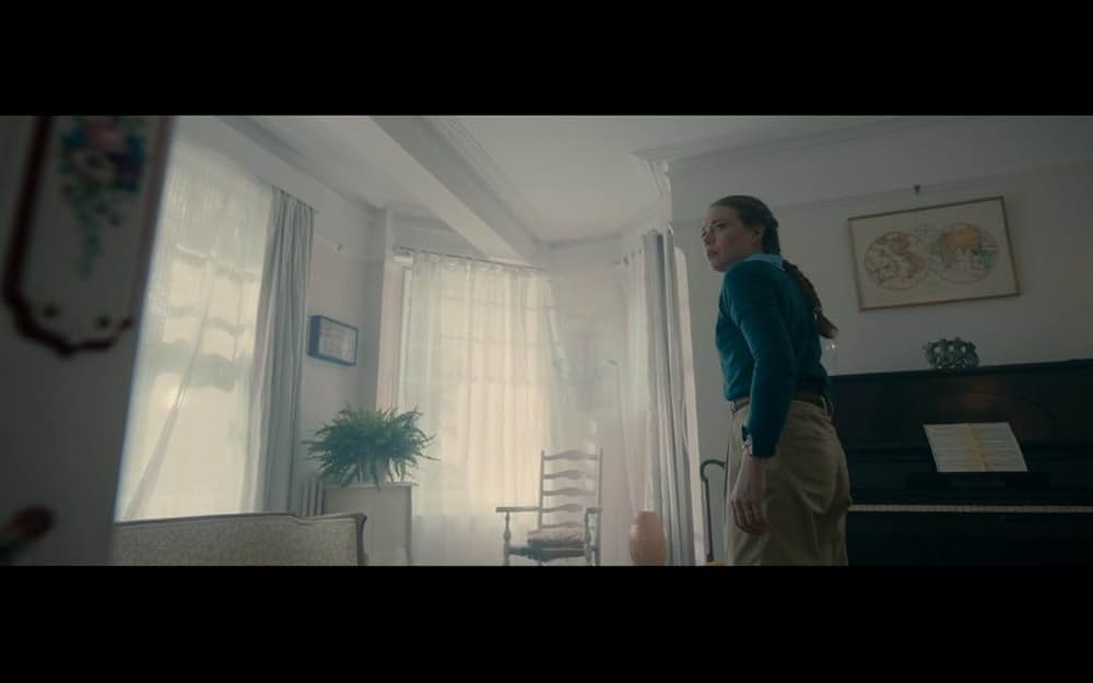 The Unfamiliar（原題）の画像