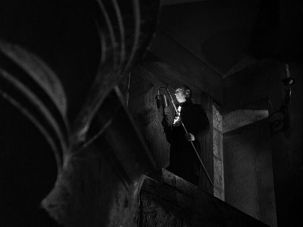 古城の扉の画像