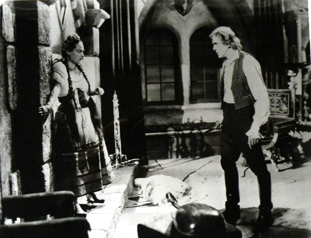 古城の扉の画像