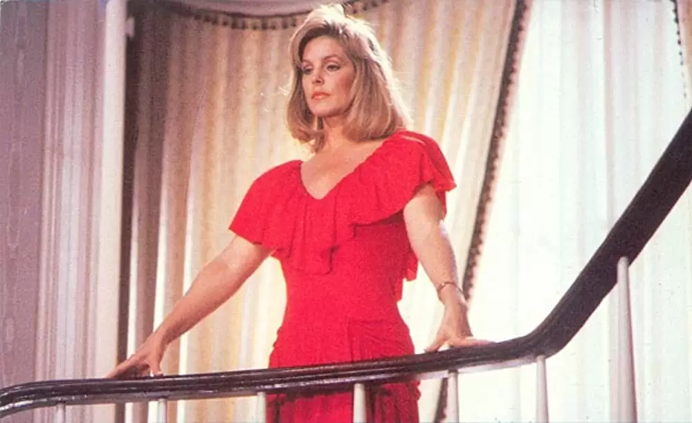 「裸の銃を持つ男」プリシラ・プレスリーの画像